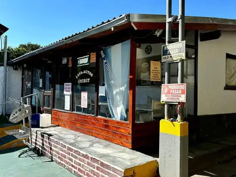 Lavadero de autos - Galpon y casa