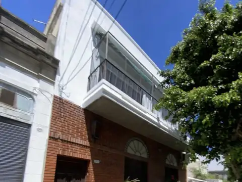 Manuela Pedraza 6100, Piso 1