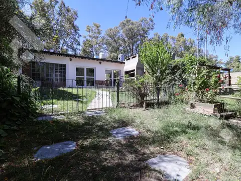 En Venta, Casa de 2 Dormitorios con piscina,  Lago Pellegrini