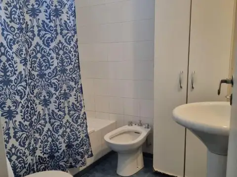 VENTA DE TRES AMB EN PALERMO HOLLYWOOD 2DO PISO POR ESCALERA