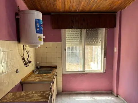 Casa 3 ambientes con 1 baño
