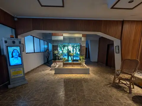 Arenales 1000, Piso 11