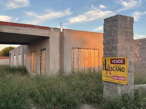 Excelente Lote edificado en Santa Ana