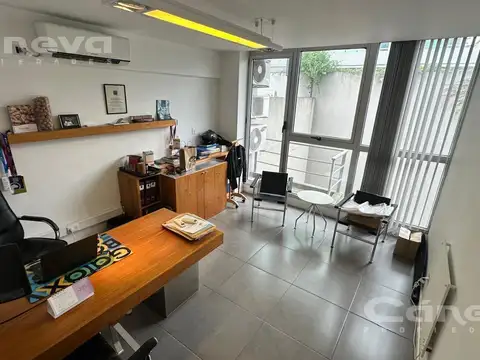 Hipolito Yrigoyen al 3200