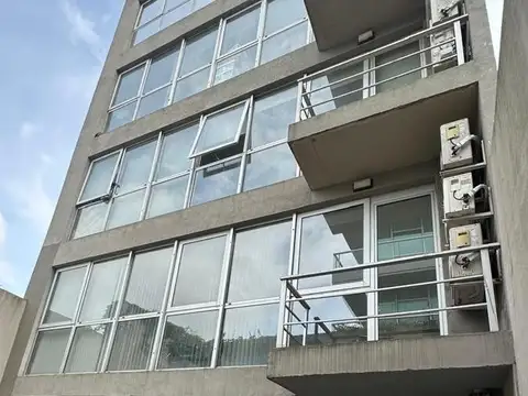 Hipolito Yrigoyen al 3200