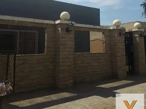 Casa 3 ambientes con 1 baño