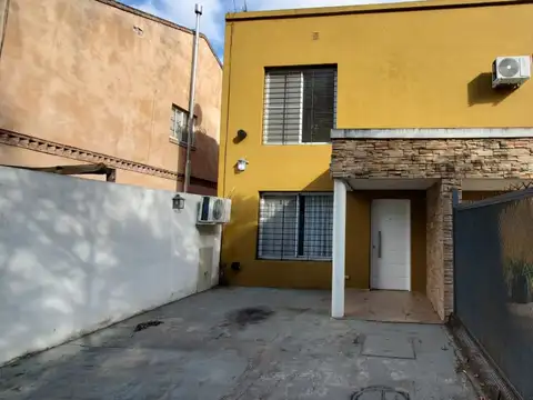 Casa 2 dormitorios en alquiler en La Bota, Benavidez