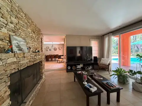 Casa 5 amb.500m2.Estilo Contemporanea de Inspiracion Española