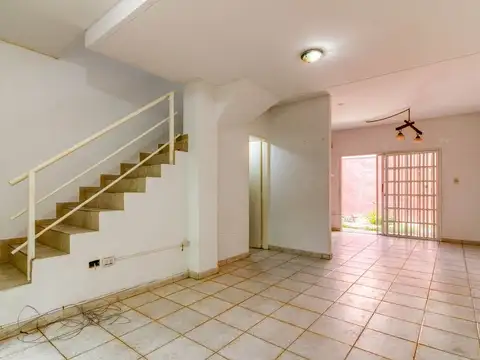 Depto Tipo Casa 3 ambientes con 1 baño