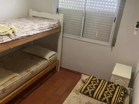 Casa en venta - 2 Dormitorios 1 Baño - 480Mts2 - Claromecó