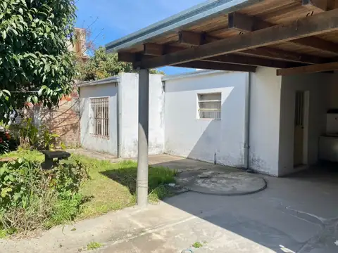 CASA EN VENTA BERISSO