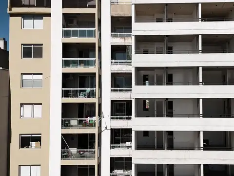 Venta Departamento Duplex 3 Ambientes con Balcón en San Martín Centro