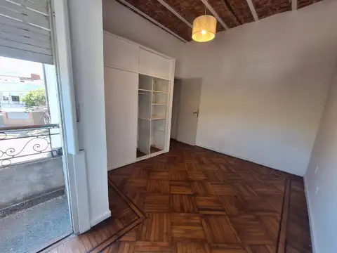 Depto Tipo Casa 3 ambientes con 2 baños