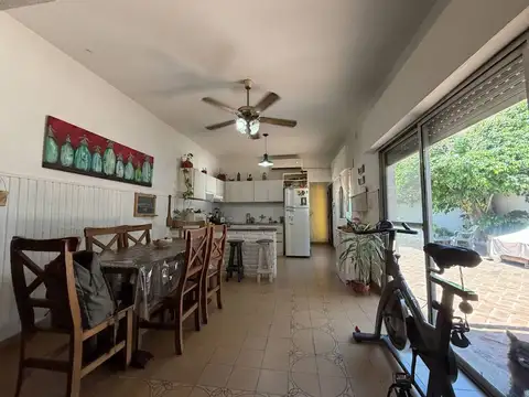 Casa 5 ambientes con 1 baño