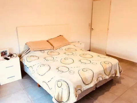 Casa Ph 4 ambientes a la venta en Ituzaingó Norte