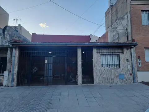 Casa 3 ambientes - VENTA