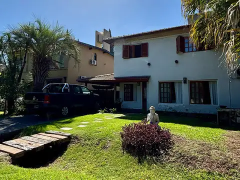 Casa 5 ambientes con 2 baños