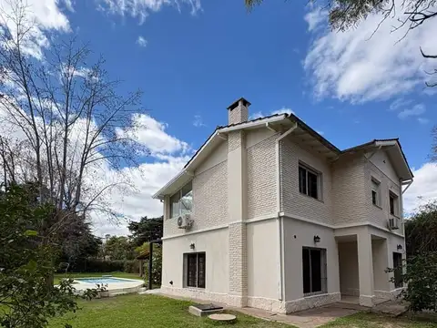 Estanislao del Campo 600