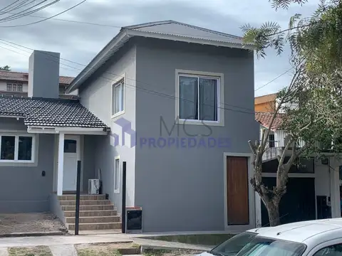 CASA CON DUPLEX - ¡¡ TOMA PERMUTA MENOR VALOR EN CABA U ALREDEDORES !!