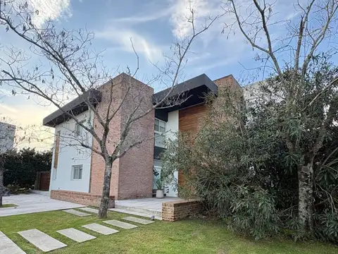 Casa  en Venta en Santa Barbara, Tigre, G.B.A. Zona Norte