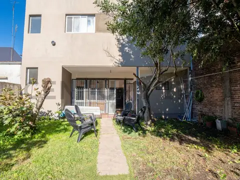 Calle 137 entre 67 y 68 1700, Piso 0