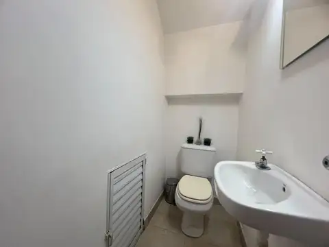 Depto Tipo Casa 4 ambientes con 2 baños