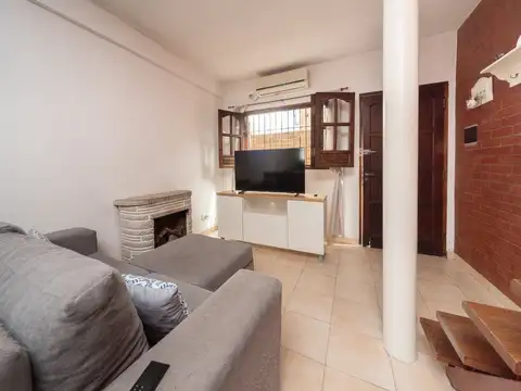 Depto Tipo Casa en Venta de 4 ambientes