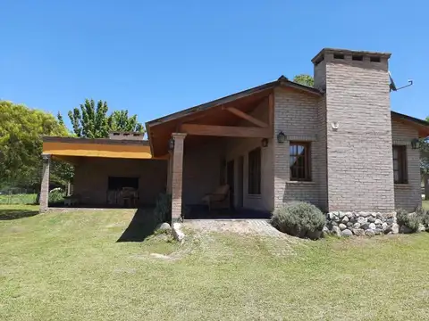 Chalet en los reartes (a 8km de villa gral.belgrano)