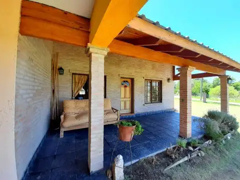 Casa 4 ambientes con 1 baño