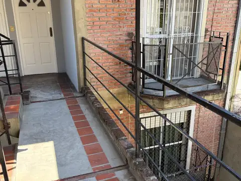 General Pinto 1500, Piso 2