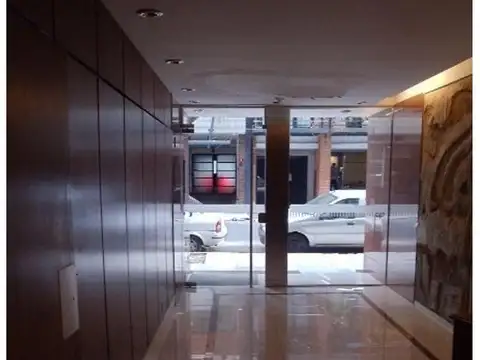 Monoambiente. Excelente zona. Disponible a partir de Marzo.