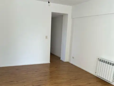 Departamento en Alquiler en Castelar Norte, $ 640.000