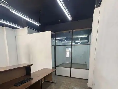 SALON + OFICINAS EN ALQUILER -  SAN MARTIN 1066