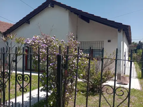 Calle 82 entre 12 y 12bis 100