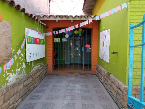 Casa en Alquiler con 1 cochera