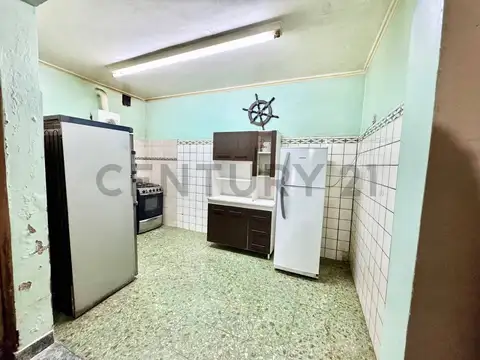 Casa 5 ambientes con 2 baños