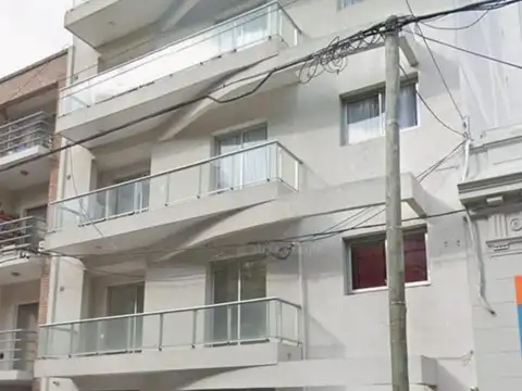 Av. 13 Entre 61 Y 62 , Piso 3