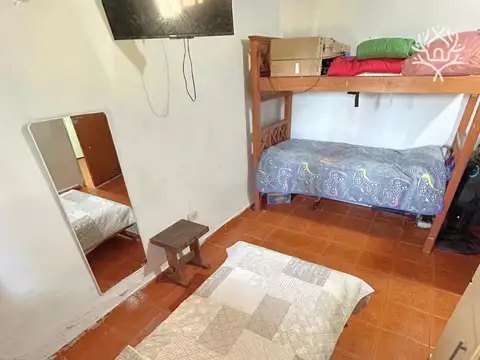 Casa 6 ambientes con 2 baños