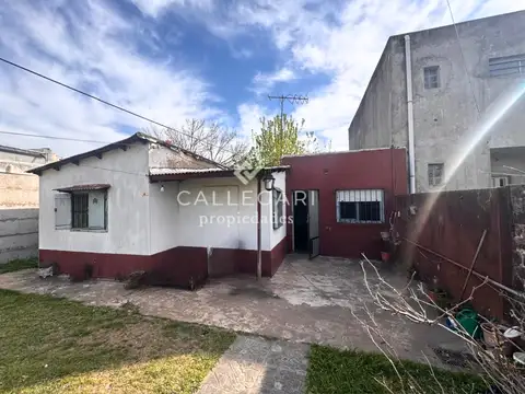 Casa 3 ambientes en venta - Berazategui