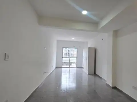 Departamento en Alquiler en Lomas del Mirador, $ 380.000