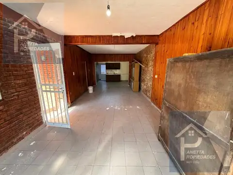 Casa 5 ambientes con 3 baños