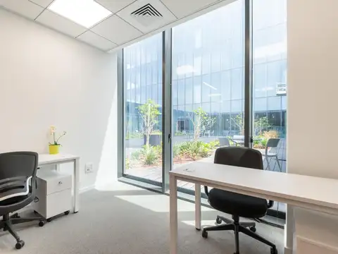 Alquiler de oficinas bellamente diseñadas para 1 persona en Asuncion, Perseverancia
