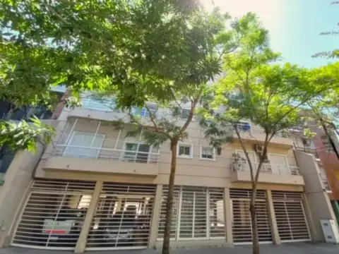 COCHERA FIJA Y CUBIERTA EN VICTORIA – EXCELENTE UBICACIÓN