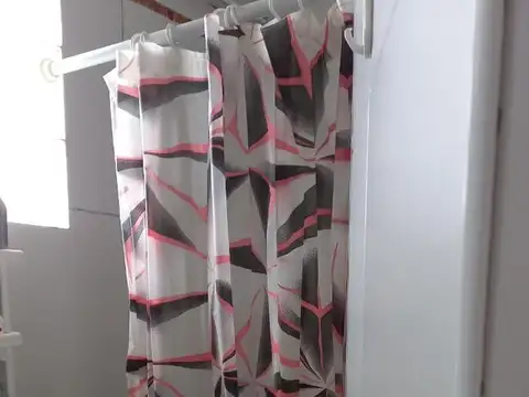 Casa en venta - 1 Dormitorio 2 Baños - La Plata