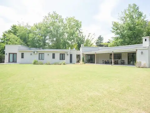 Casa en Venta – Chacras de Murray, Pilar 