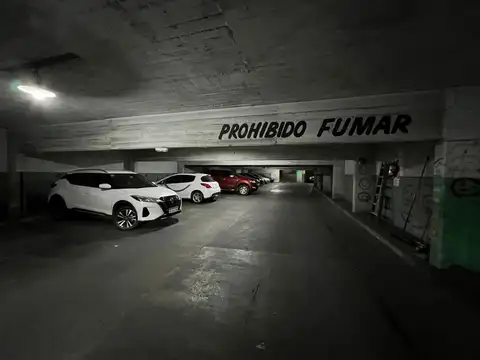 Cochera Techada en Alquiler, Pleno Lanúsita. Apto auto