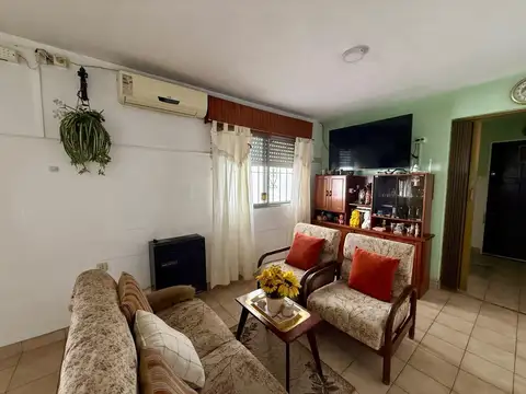 Casa en venta en el centro de Escobar.