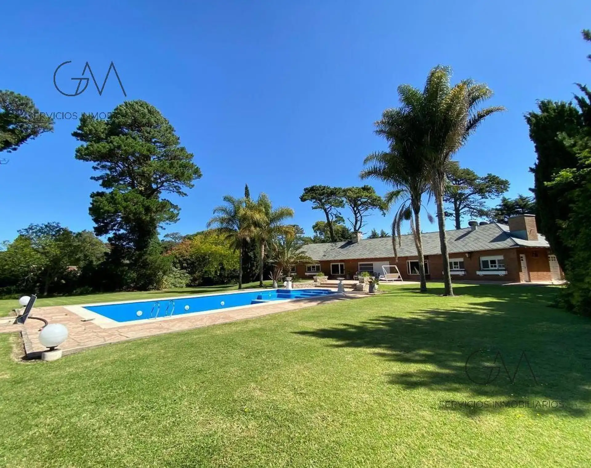 Casa quinta en venta barrio Golf Los Acantilados