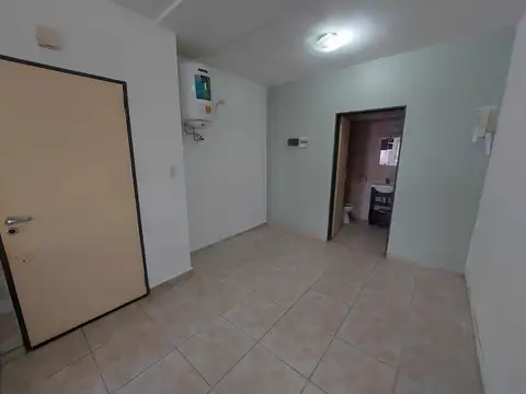 Depto Tipo Casa en Alquiler en Liniers, $ 400.000