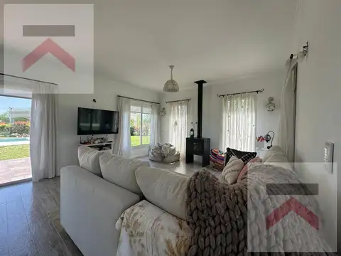 Casa en Alquiler Temporal en Countries y Barrios Cerrados en Campana, USD 3.800